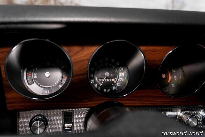 Solo se construyeron 24 de estos Pontiacs, y este es el único que queda con sus números originales | Carscoops